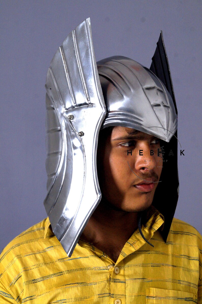 Spartan King Leonidas Helmet — Battle Display view 7