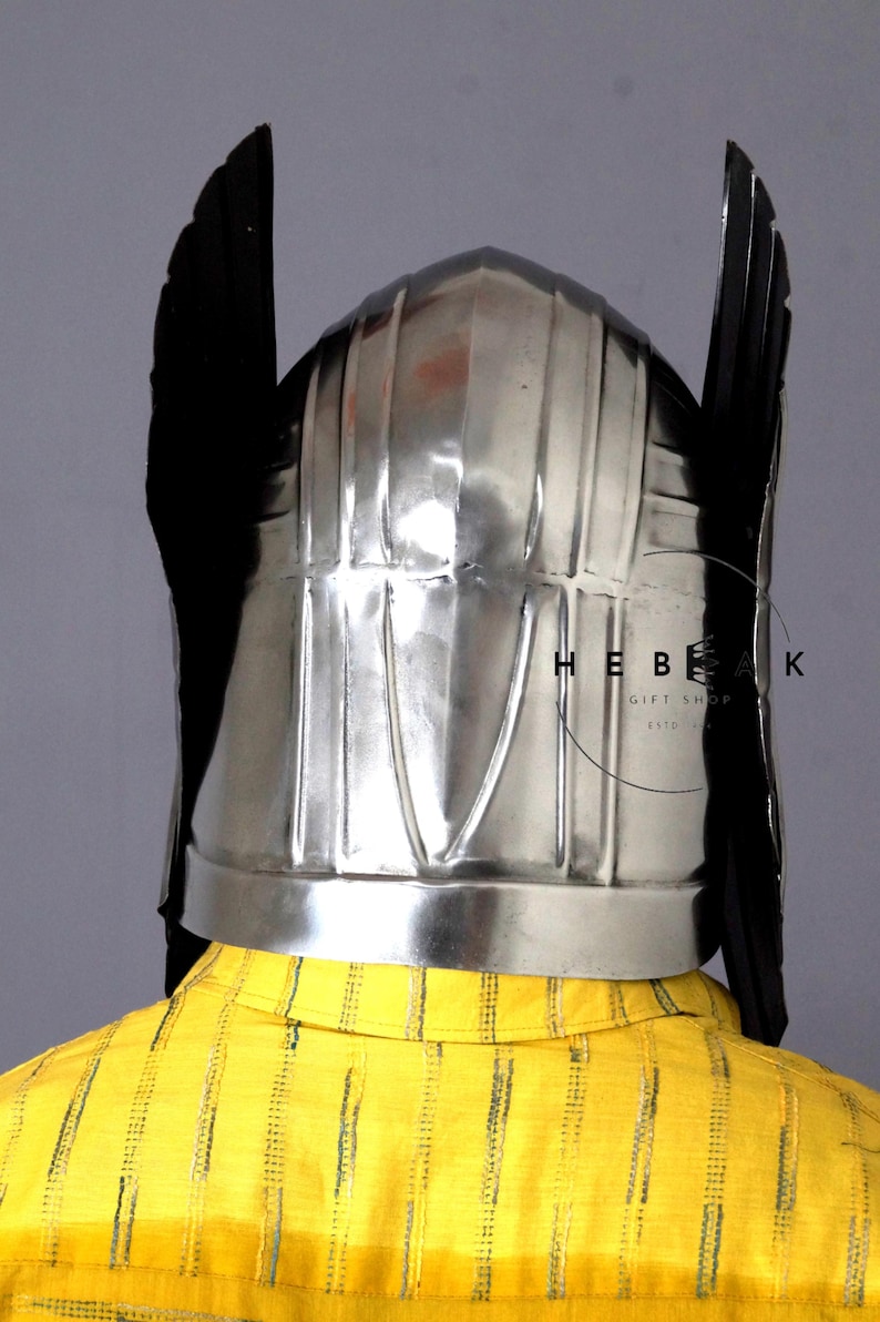 Spartan King Leonidas Helmet — Battle Display view 8