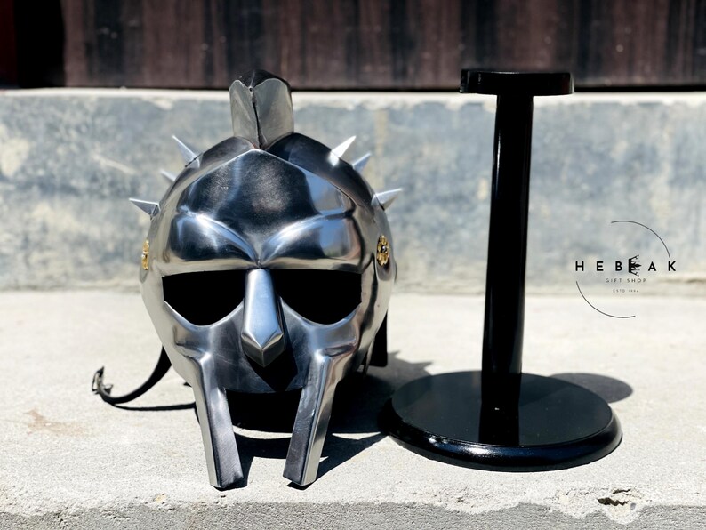 Gladiator Helmet Replica — Roman Warrior Armor view 8