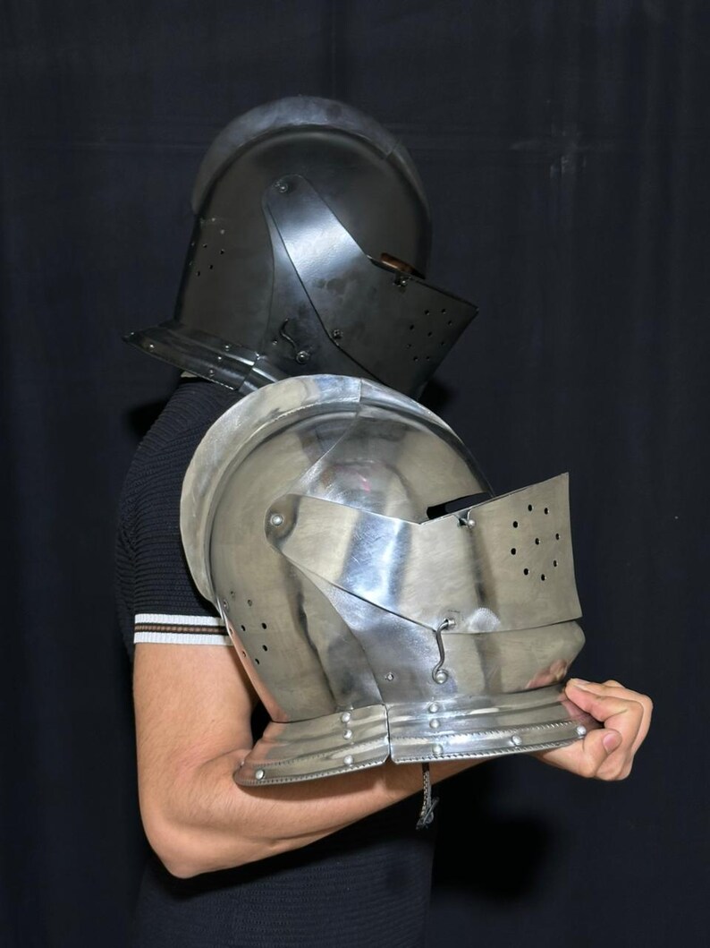 Crusader Armor Helmet — Wearable Knight view 8