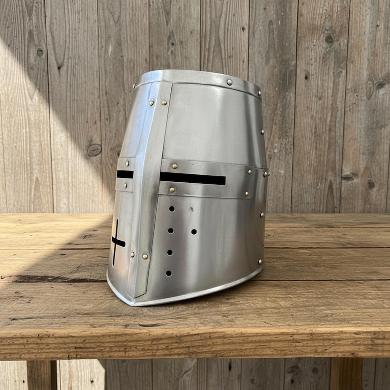 Templar Crusader Helmet with Display Stand view 4