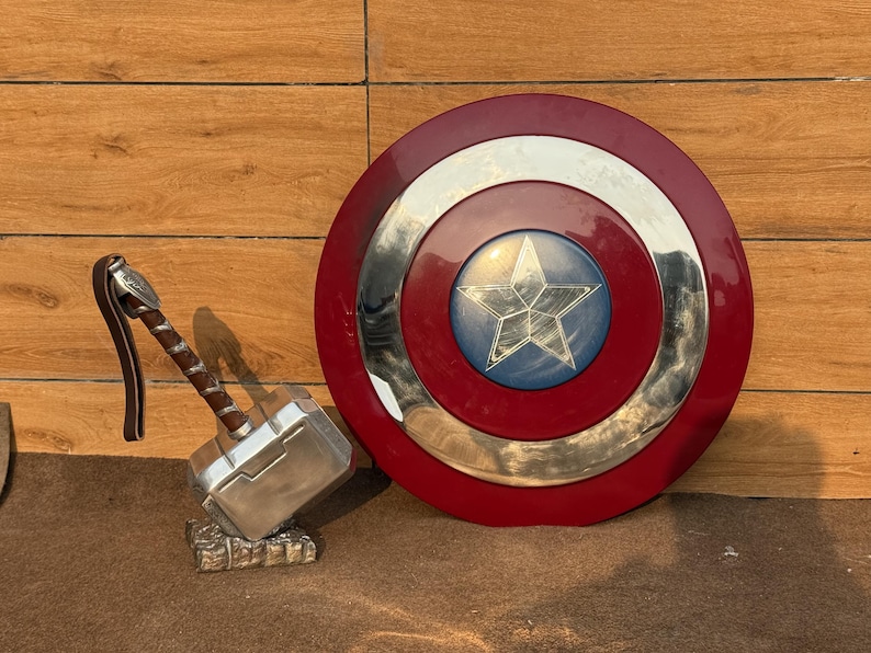 Steel Captain America Shield & Thor Hammer with Avengers Endgame Set view 5
