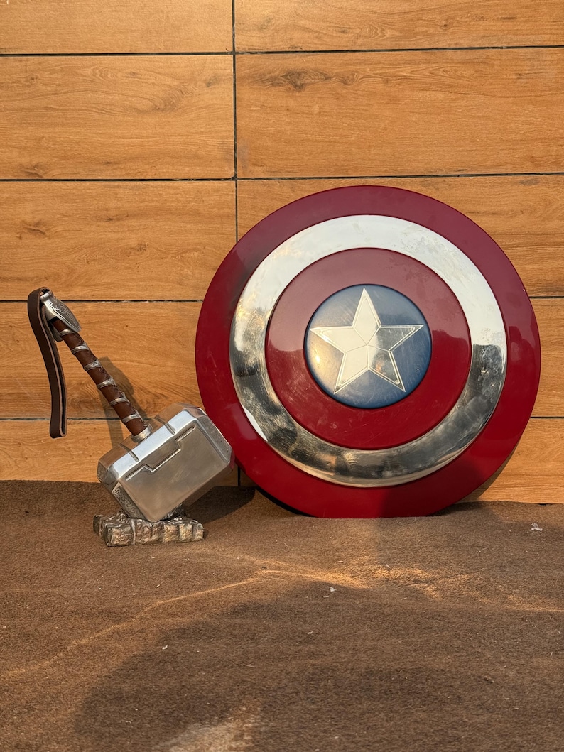 Steel Captain America Shield & Thor Hammer with Avengers Endgame Set view 6