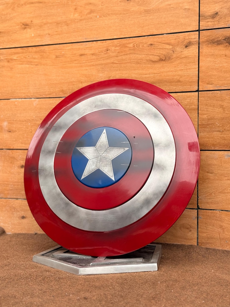 Damage Captain America Shield with Steel Steve Rogers view 5