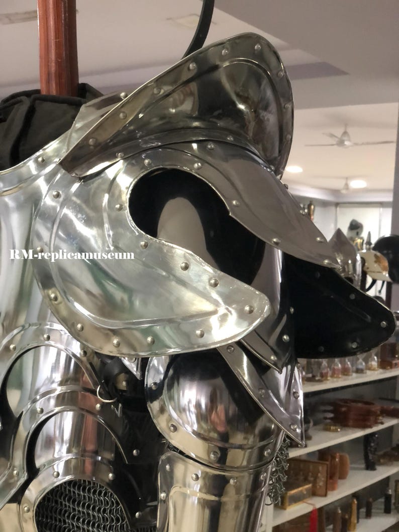 Conquest Warcrafted Armour with 18-Gauge Steel Breastplate Set view 10