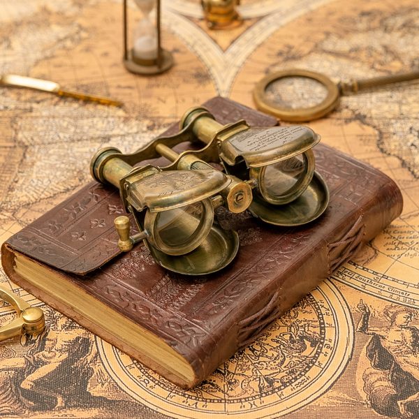 Binoculars — alternate view