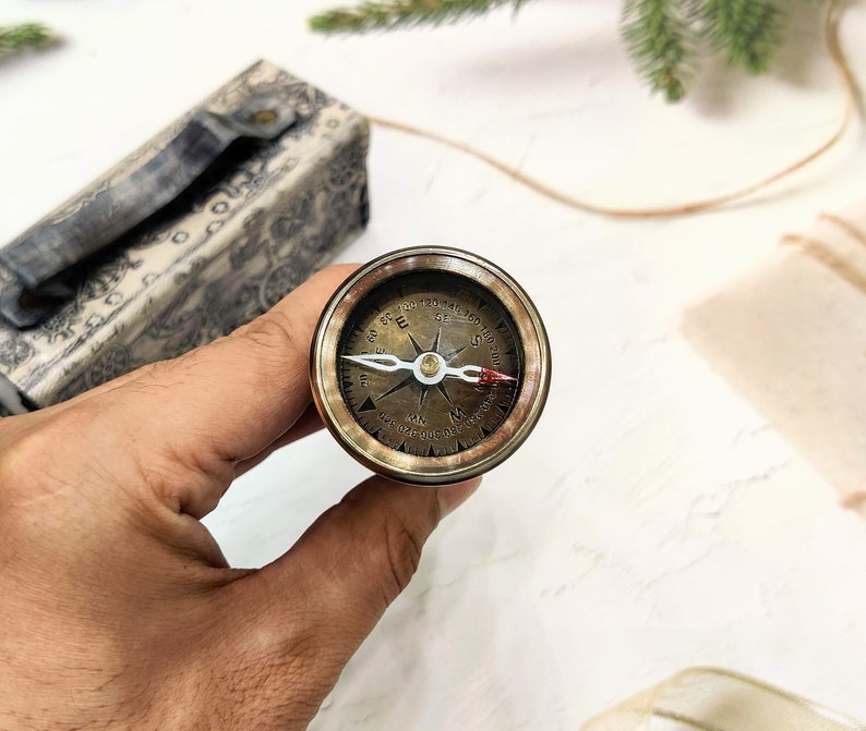 Brass Hourglass with Compass and Leather Case, 3-Minute view 4