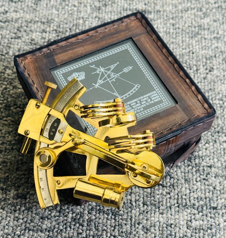 Polished Brass Sextant with Glass-Top Leather Case view 2