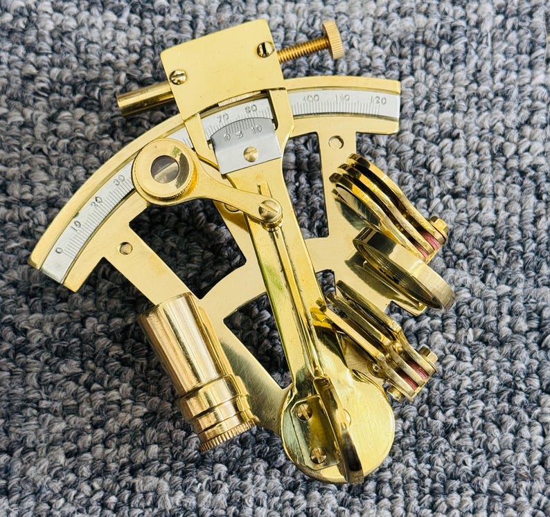 Polished Brass Sextant with Glass-Top Leather Case view 3
