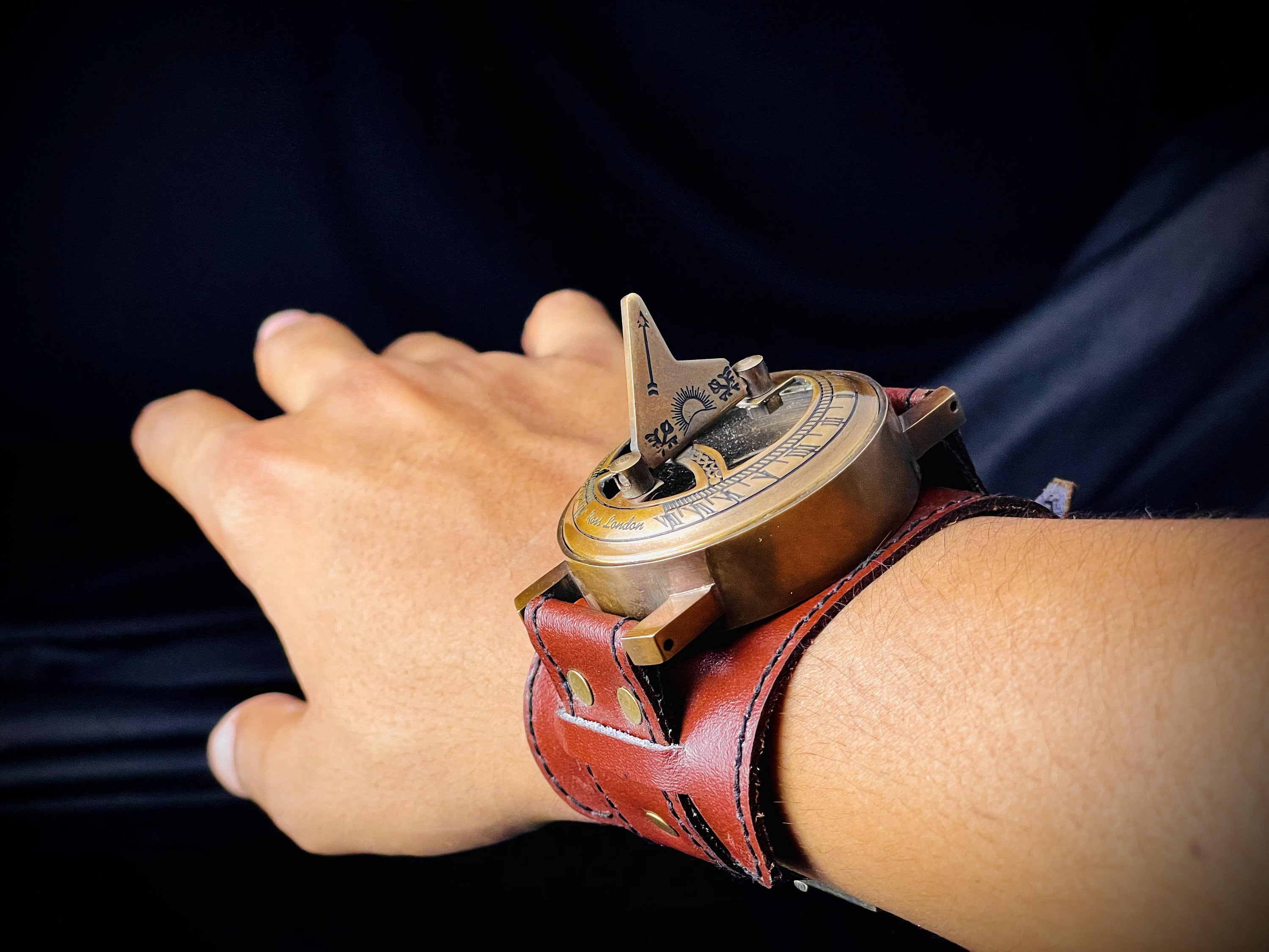 Brass Wrist Sundial Compass with Brown Strap view 7
