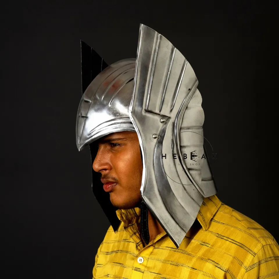 Spartan King Leonidas Helmet — Battle Display