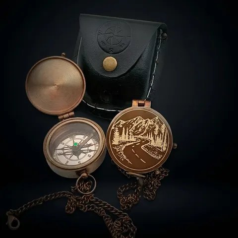 Push Button Compass, Leather Case view 1