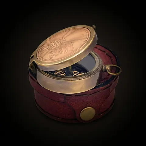 Motivational Compass, Round Leather Case view 1